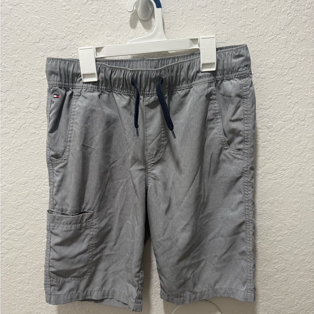 Tommy Hilfiger Men's Cargo Shorts in Light Gray